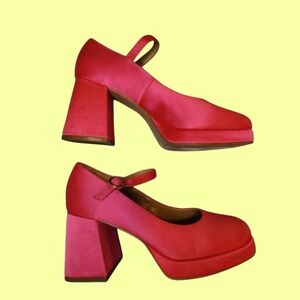 Steve Madden Size 7.5M Hot Pink Block Heels